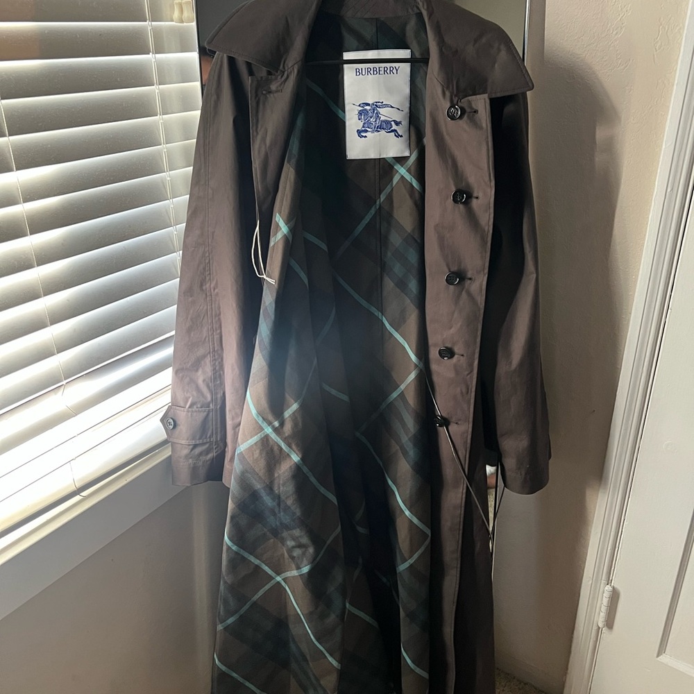 Burberry trench coat brand new